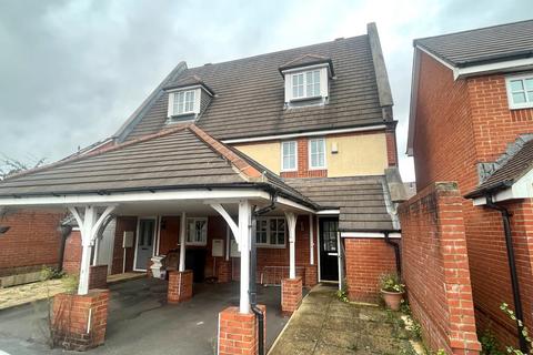 4 bedroom semi-detached house to rent, Blossom Close, Andover, SP10