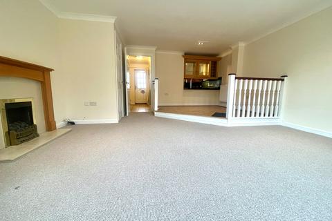 4 bedroom semi-detached house to rent, Blossom Close, Andover, SP10