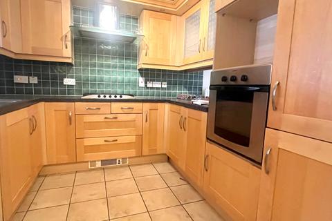 4 bedroom semi-detached house to rent, Blossom Close, Andover, SP10