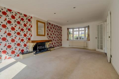 5 bedroom detached house for sale, Kingfisher Close, Leicester Forest East