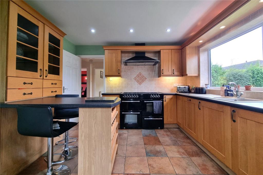 Main Road, Sproatley, East Yorkshire... 4 bed detached house for sale