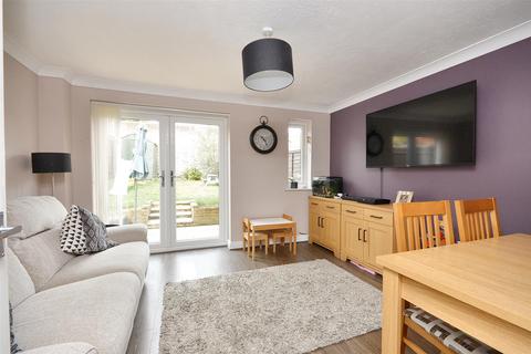 2 bedroom end of terrace house for sale, Middleham Way, Eastbourne