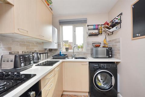 2 bedroom end of terrace house for sale, Middleham Way, Eastbourne