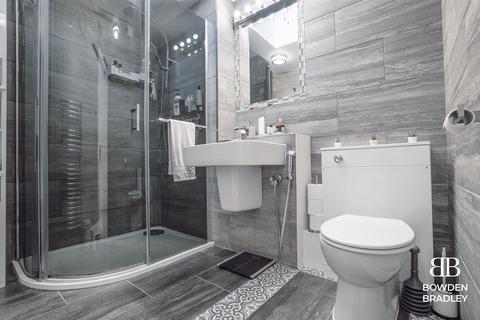 14 Kesteven Close, Ilford, IG6 3EP