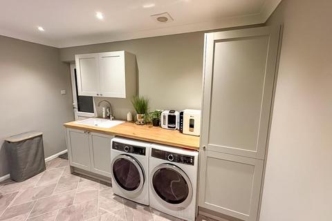 102 Alexandra Road, Great Wakering, Southend-on-sea, SS3 0GW