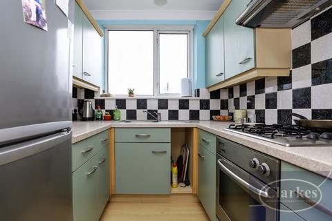2 bedroom flat for sale, Ensbury Park Road, MOORDOWN