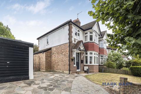 3 bedroom semi-detached house for sale, Leamington Close, Bromley BR1