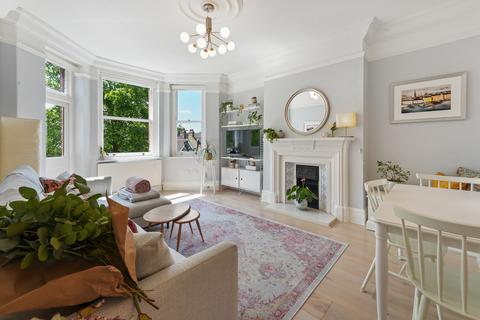 3 bedroom flat for sale, Trouville Road, Clapham South, SW4