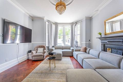 55 Chatsworth Gardens, London, W3 9LP