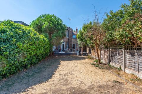55 Chatsworth Gardens, London, W3 9LP
