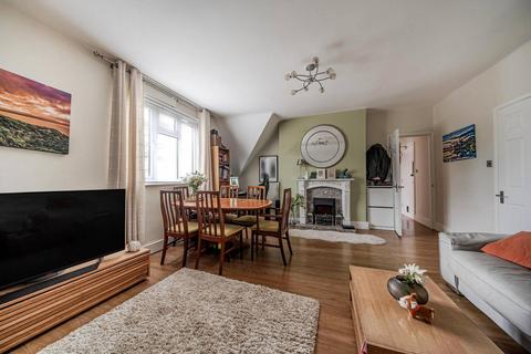 2 bedroom flat for sale, Epsom Road, Guildford, GU1