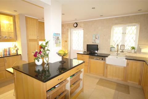 3 Pinecroft Crescent, Barnet, EN5 2NX