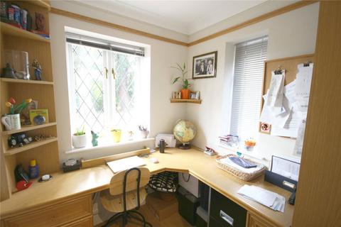 3 Pinecroft Crescent, Barnet, EN5 2NX