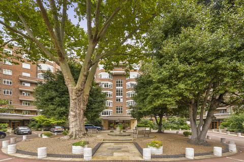 3 bedroom flat to rent, Onslow Crescent, South Kensington, London