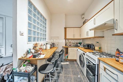 1 bedroom flat for sale, Alexandra Park Road, Muswell Hill