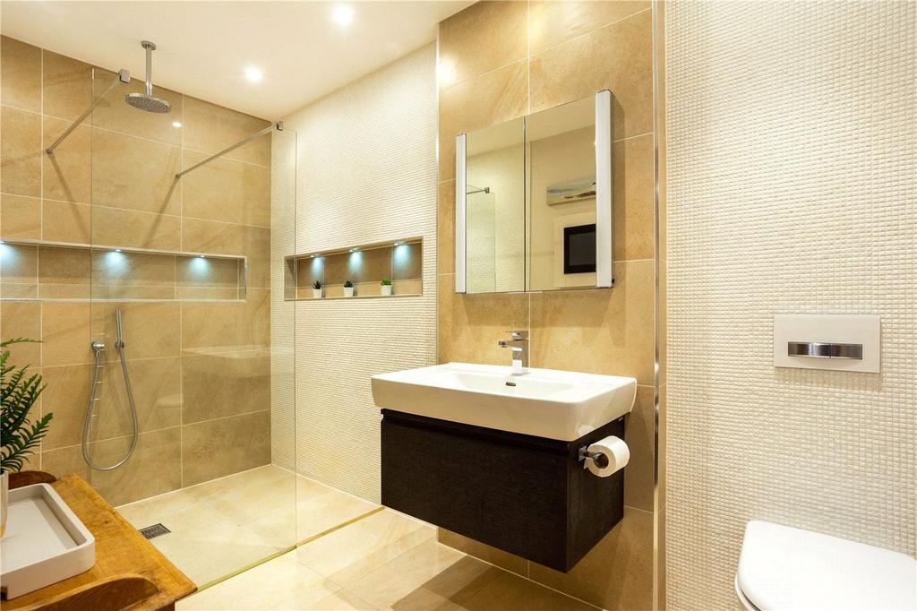 Bed Four En Suite