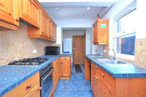 1 bedroom house of multiple occupation to rent, Walnut Tree Close, Guildford, Surrey, GU1