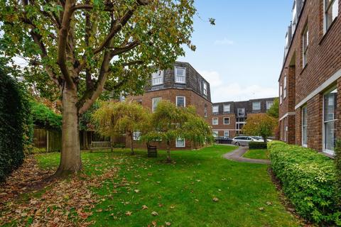 2 bedroom flat for sale, Bychurch End, Church Road, Teddington, TW11