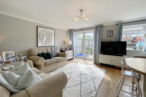 3 bedroom semi-detached house for sale, Farleigh Mews, Reading RG4