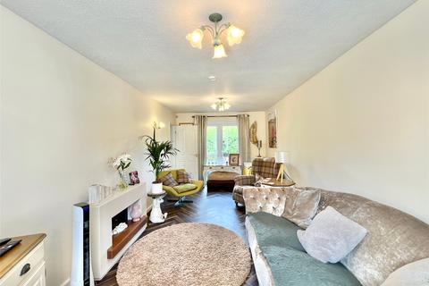 3 bedroom semi-detached house for sale, Celandine Way, Windy Nook, Gateshead, NE10