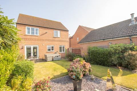 3 bedroom detached house for sale, Benstead Close, Heacham