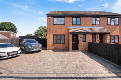 10 Fir Trees, Abridge, Romford, RM4 1DG
