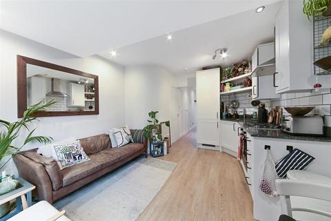 2 bedroom maisonette for sale, Dinton Road, Colliers Wood SW19