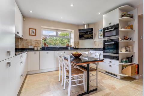 4 bedroom detached house for sale, Kings Close, Market Overton