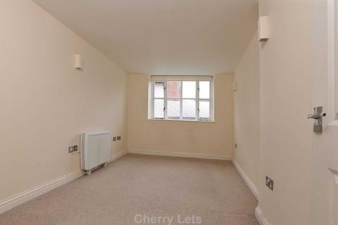 2 bedroom flat to rent, Church Lane, Banbury OX16