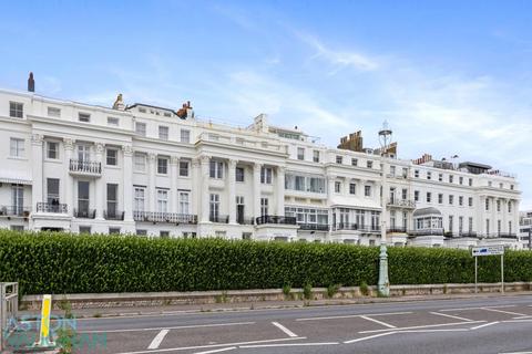 3 bedroom apartment to rent, Arundel Terrace, Brighton BN2