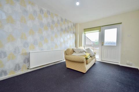 3 bedroom flat for sale, Radstone Walk, Rowlatts Hill, Leicester, LE5