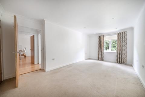 2 bedroom flat for sale, Baden Powell Court, Godalming GU7