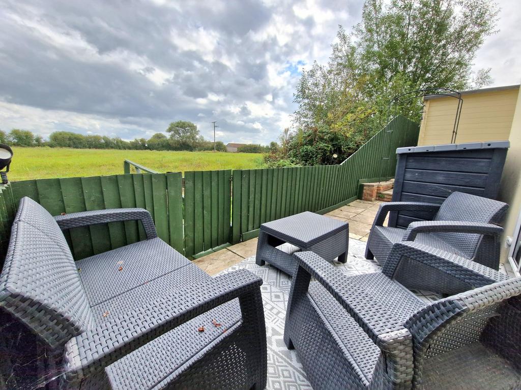 Side Garden Area