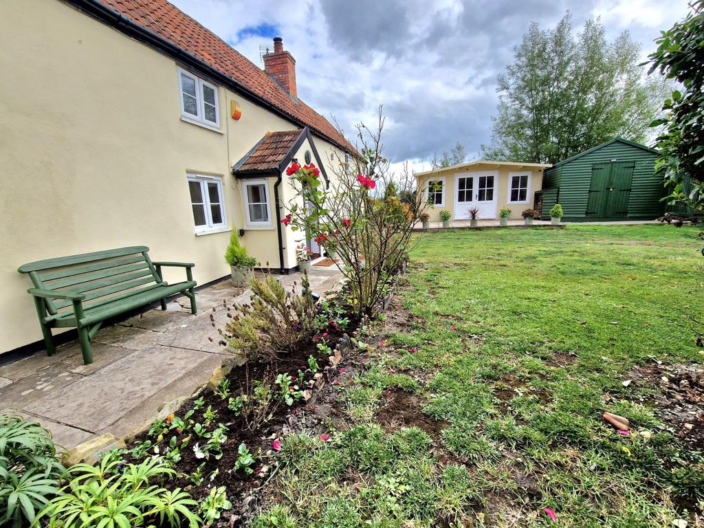 Front &amp; Garden