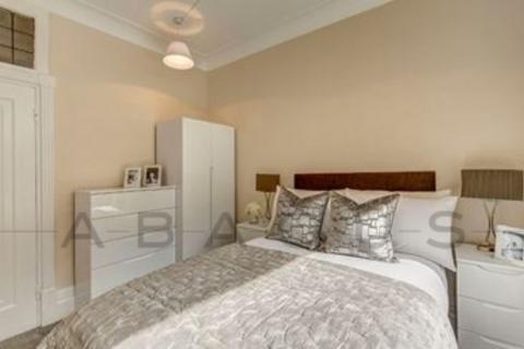 2 bedroom flat to rent, Park Road, London NW8