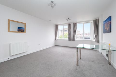 1 bedroom apartment for sale, Sutton Court Road, Sutton