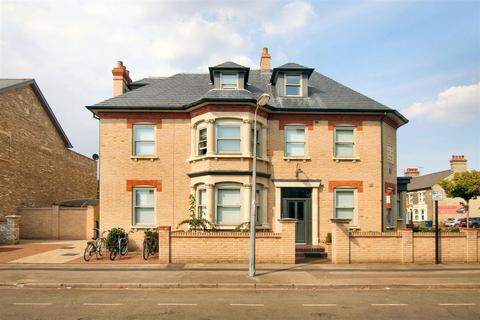 1 bedroom flat to rent, Humberstone Road, Cambridge CB4