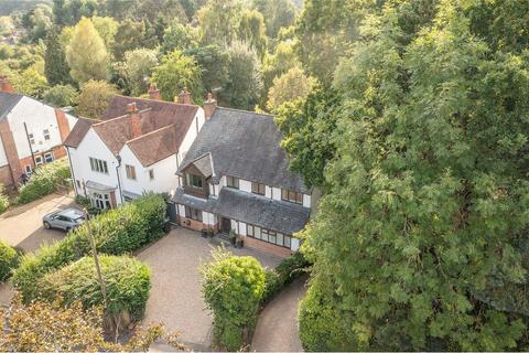 4 bedroom detached house for sale, Leicester LE2