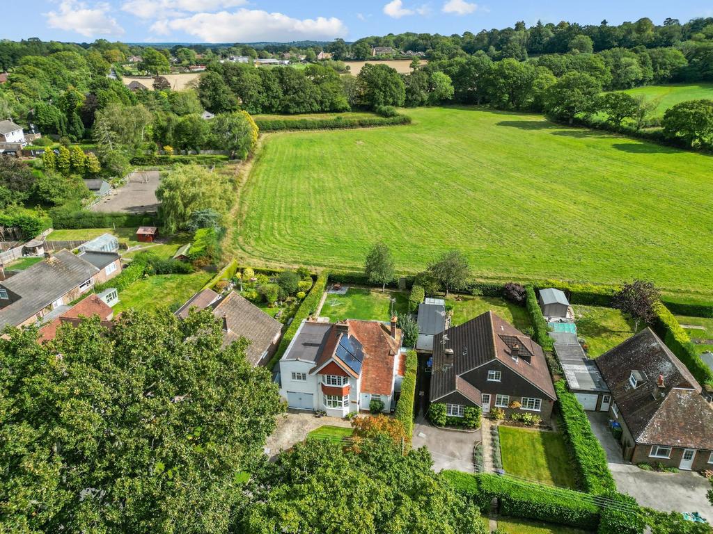 Eastern Road, Wivelsfield Green, RH17 4 bed detached house for sale £