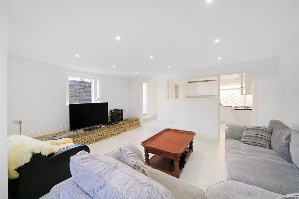 16 A Elms Lane - u NMOn Gj1 Ur0 F920nni TW.jpg