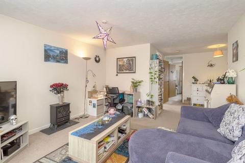 1 bedroom property for sale, Charrington Way, Broadbridge Heath, RH12