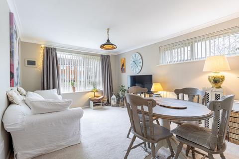 1 bedroom flat for sale, The Grattons, Slinfold, RH13