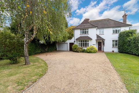 45 Worthing Road, Horsham, RH12 1TD