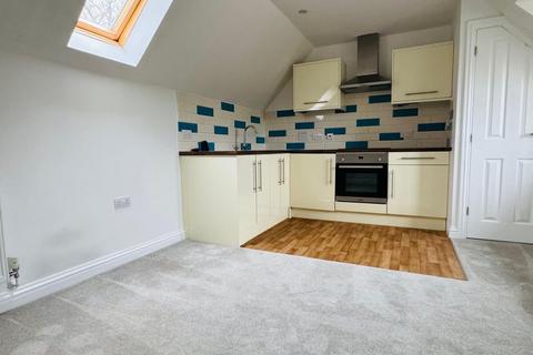 2 bedroom flat for sale, Blackbridge Lane, Horsham, RH12