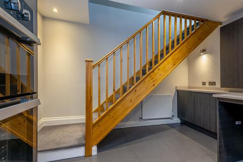 48 Springfield Road, Horsham, RH12 2PD