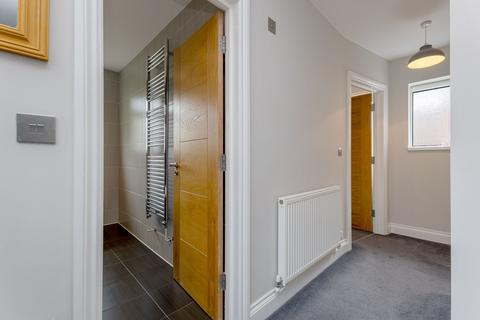 48 Springfield Road, Horsham, RH12 2PD
