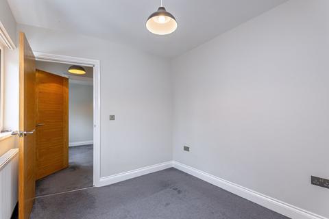 48 Springfield Road, Horsham, RH12 2PD