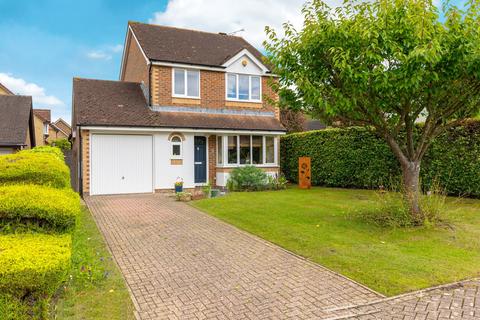 3 bedroom detached house for sale, Lanyon Close, Horsham, RH12