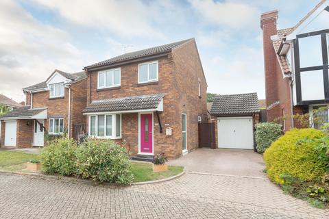 3 bedroom semi-detached house for sale, Hunting Gate, Birchington, CT7