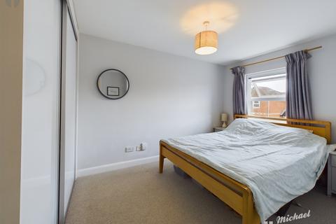 3 bedroom semi-detached house for sale, Sandhill Way, Fairford Leys, Aylesbury